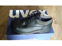 uvex safety boots size 8